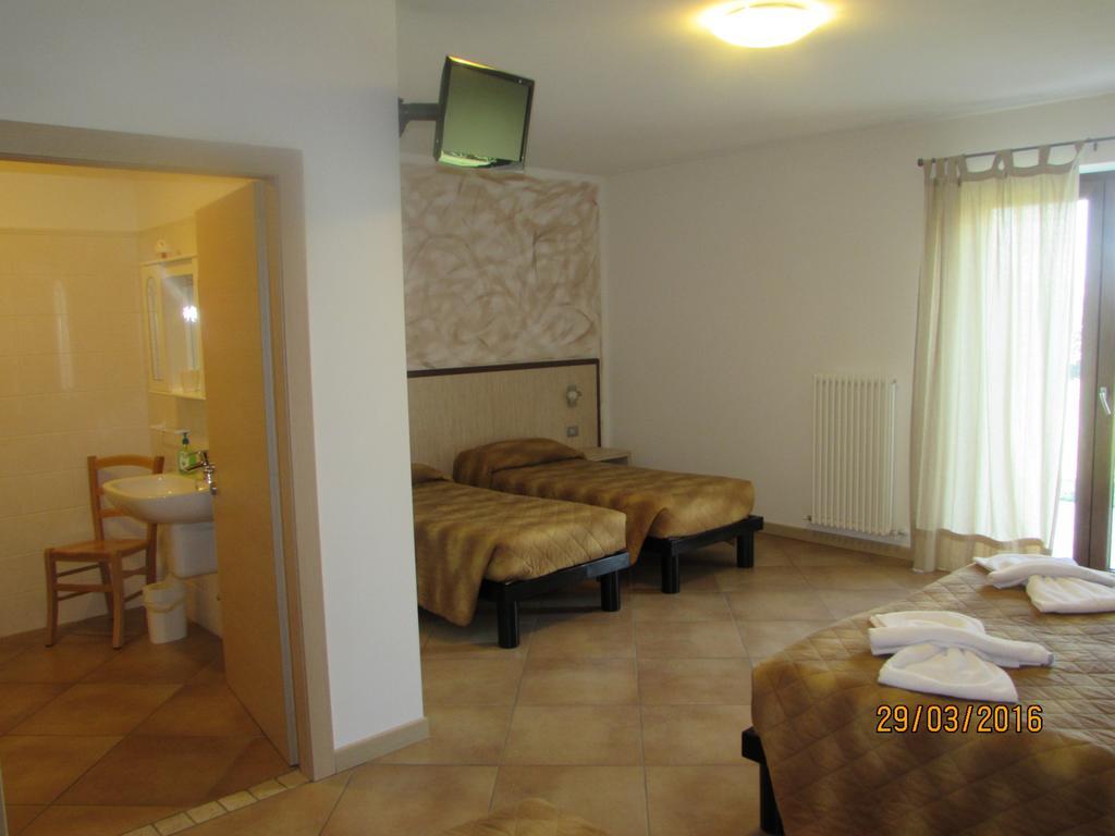 Agritur Arcosole B&B Camping Exterior foto